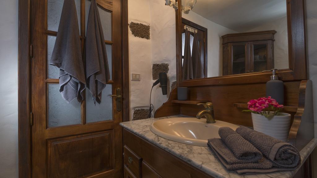 Villa With Amazing Views, Jacuzzi And Private Pool San Bartolomé Exteriör bild
