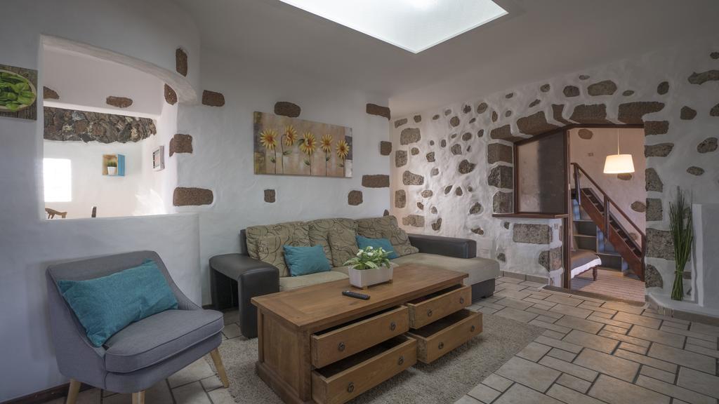Villa With Amazing Views, Jacuzzi And Private Pool San Bartolomé Exteriör bild