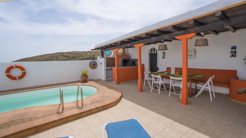 Villa With Amazing Views, Jacuzzi And Private Pool San Bartolomé Exteriör bild