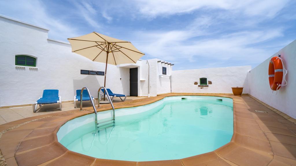 Villa With Amazing Views, Jacuzzi And Private Pool San Bartolomé Exteriör bild
